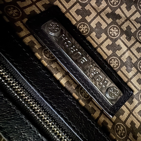 Tory Burch Black Leather Shoulder Bag - Picture 8 of 11